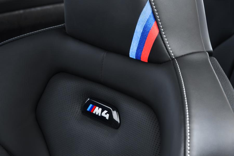 Детали интерьера BMW M4 CS (F82) 2017 года  (WW) (фото 45 из 57)